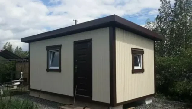 Бытовка как офис на стройке