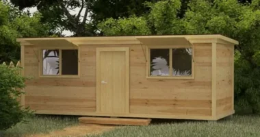 Бытовка с панорамным остеклением — для кого?