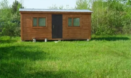 Что лучше: купить готовую бытовку или заказать под заказ