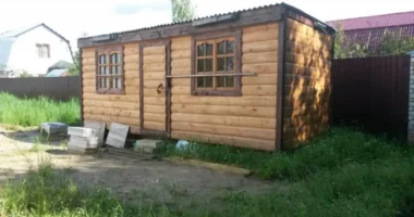 Строительная бытовка или вагончик — что лучше?